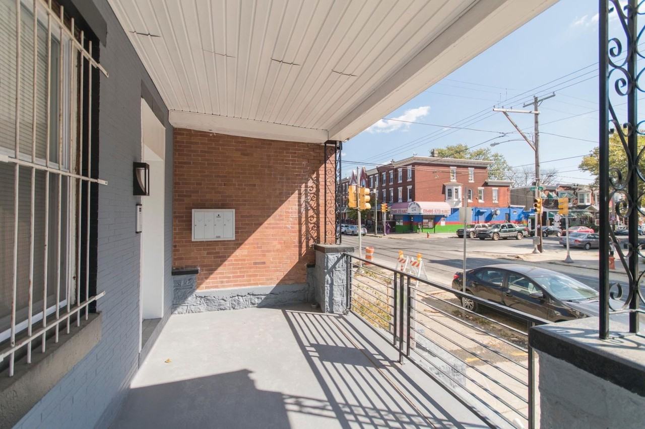 5703 W Girard Ave ## 2r - Photo 5 of 15