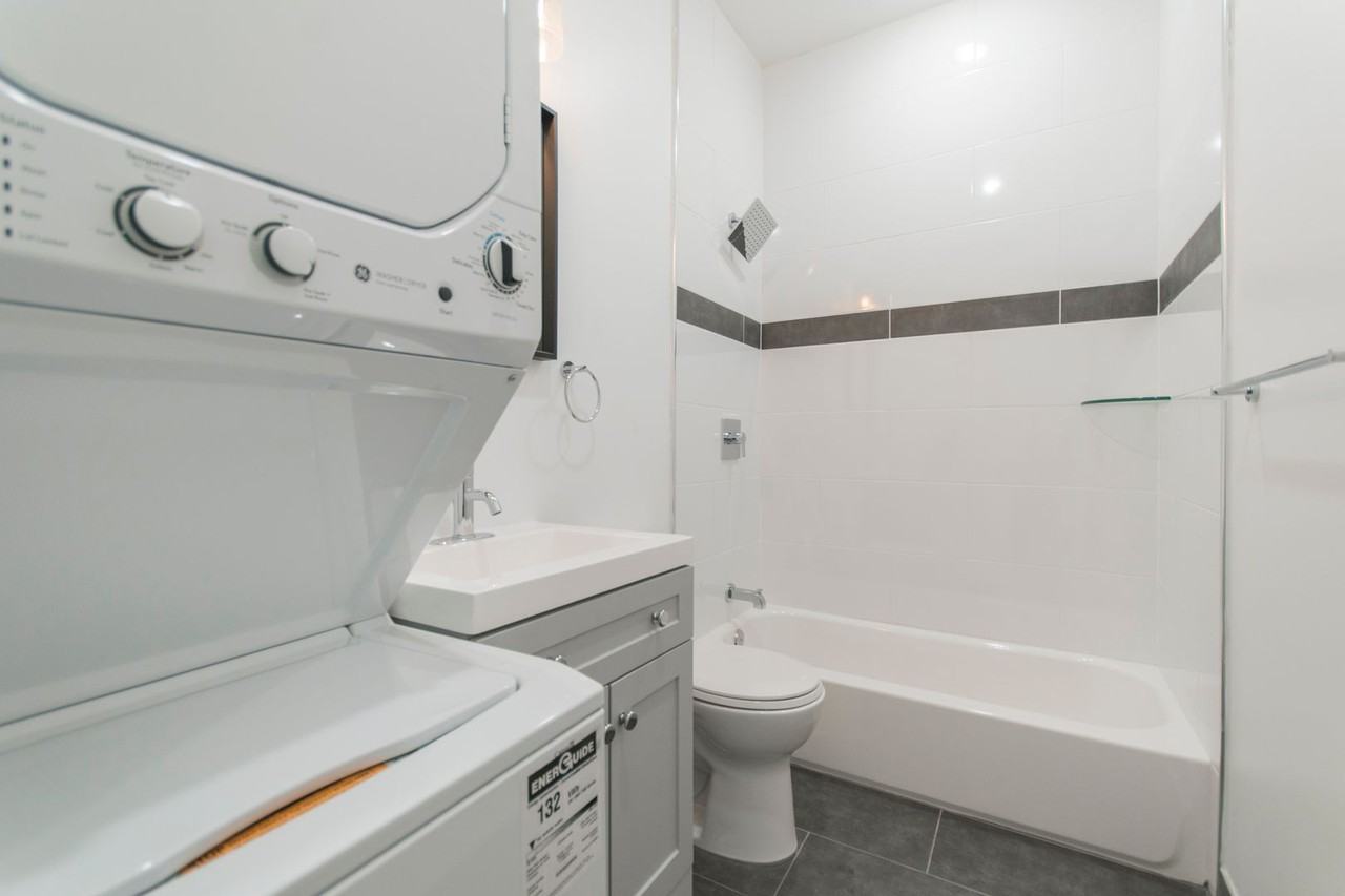 5703 W Girard Ave ## 2r - Photo 6 of 15