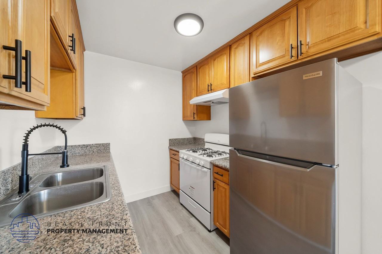 2617 W 141st Place - Photo 3 of 19