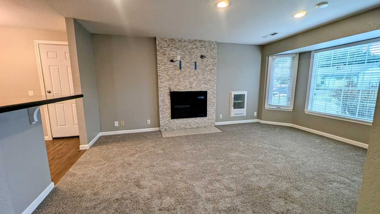 831 214th St Sw - Photo 3 of 25