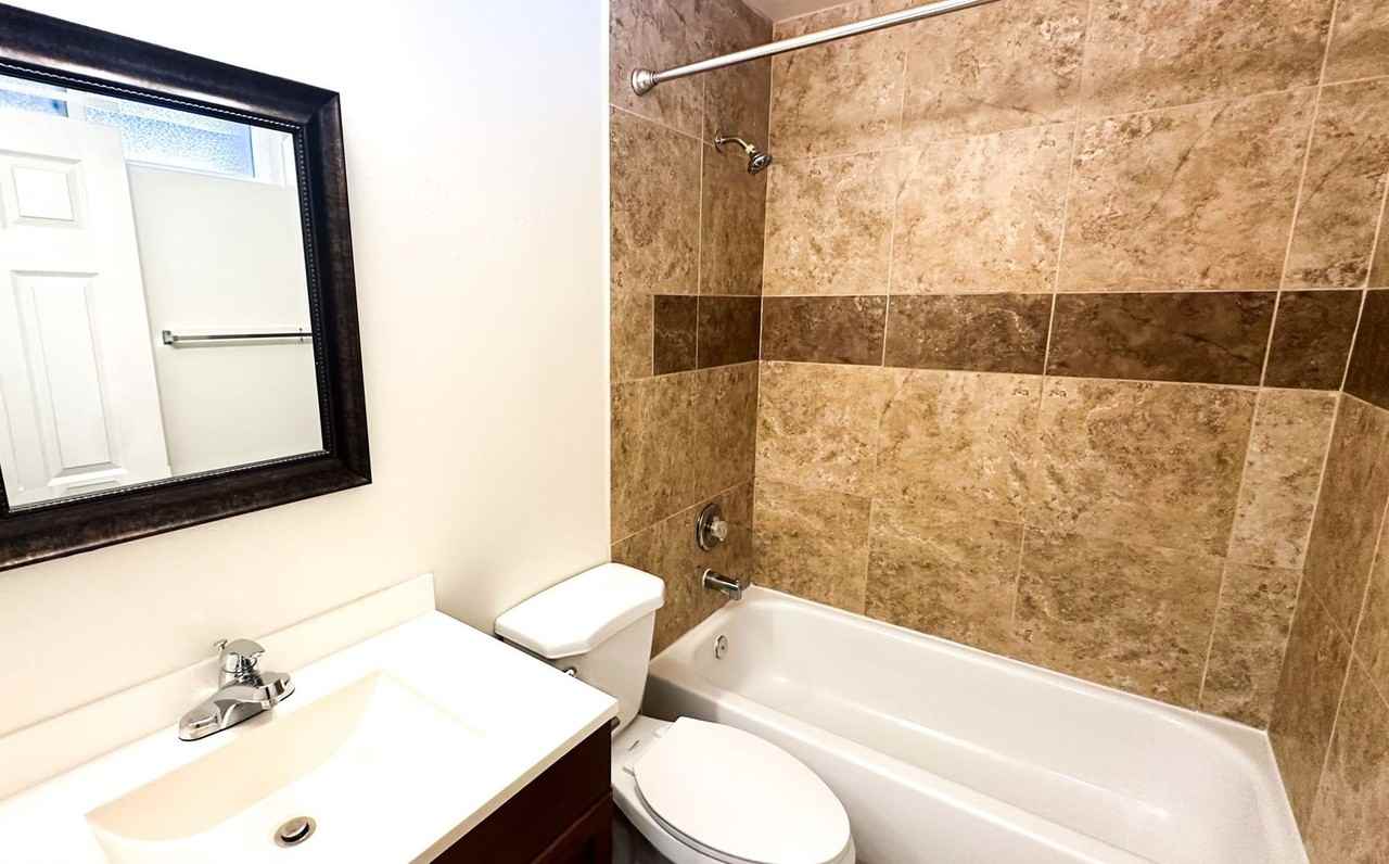 DJ 60th - Photo 3 of 11