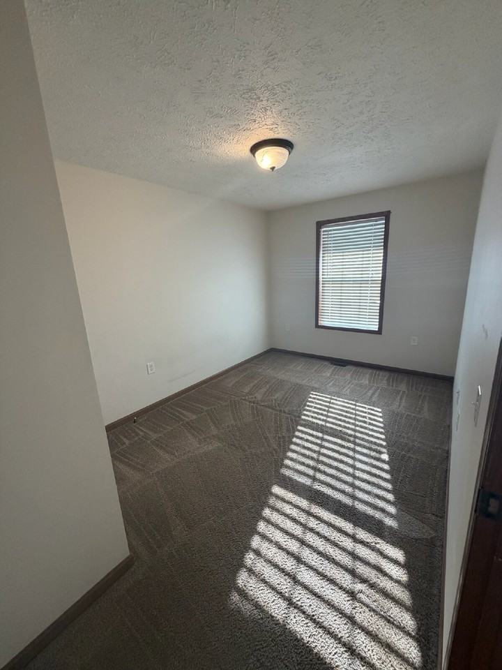 24 Central Ave - Photo 5 of 6