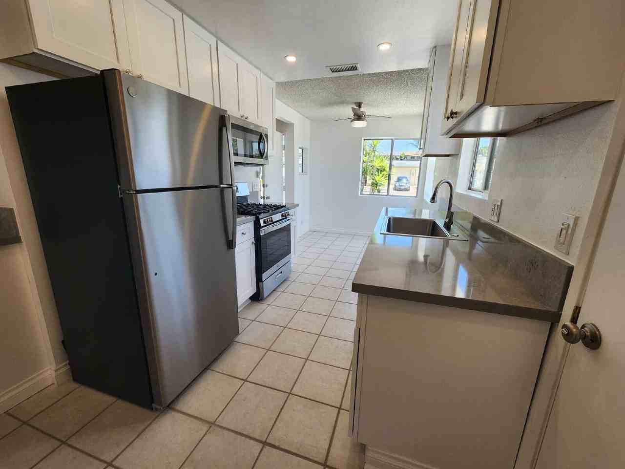 3277 Isabella Dr - Photo 2 of 21