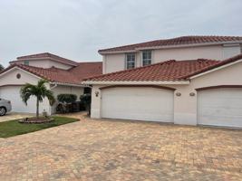 featured image of 250 Saint Lucie Ln Apt 14