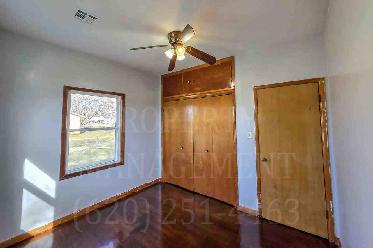 812 Siggins St - Photo 3 of 3