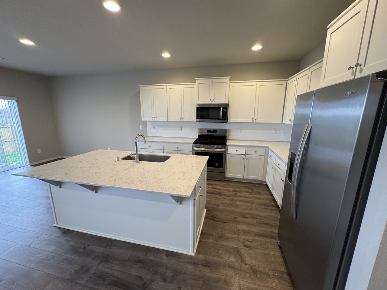 7035 N 94th Ave - Photo 5 of 24