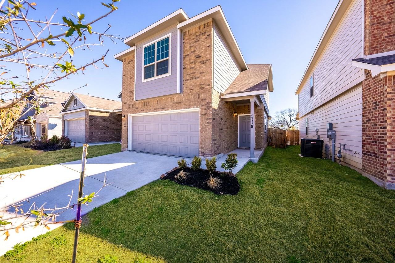 5118 Sandstone Way - Photo 3 of 37