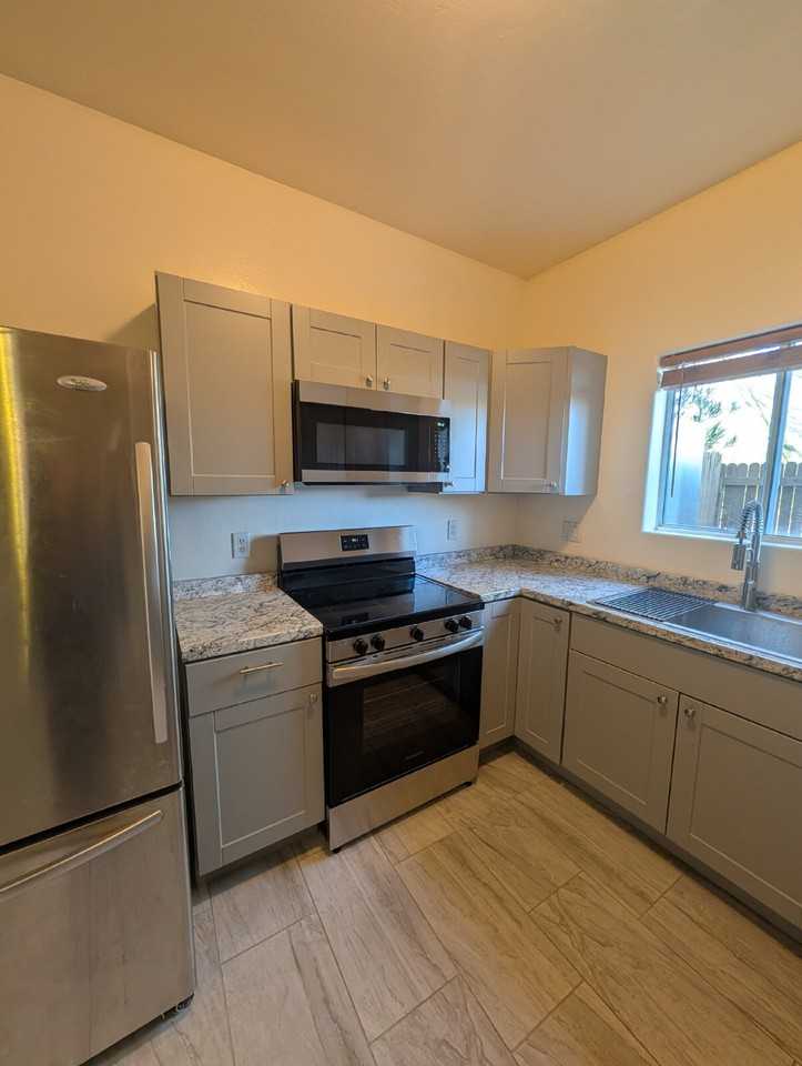 3524 S Mission Rd Unit 5 - Photo 7 of 23