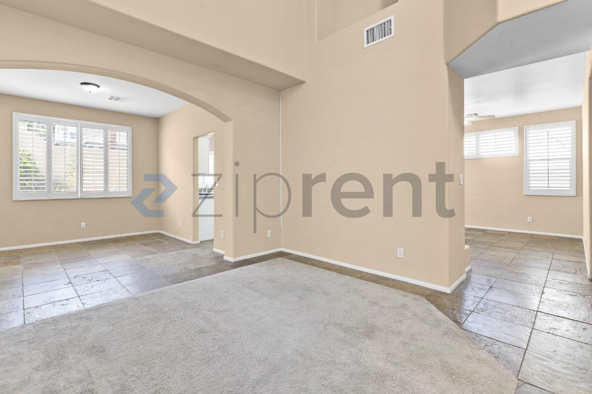 2455 Silver Sunrise Ln - Photo 7 of 40