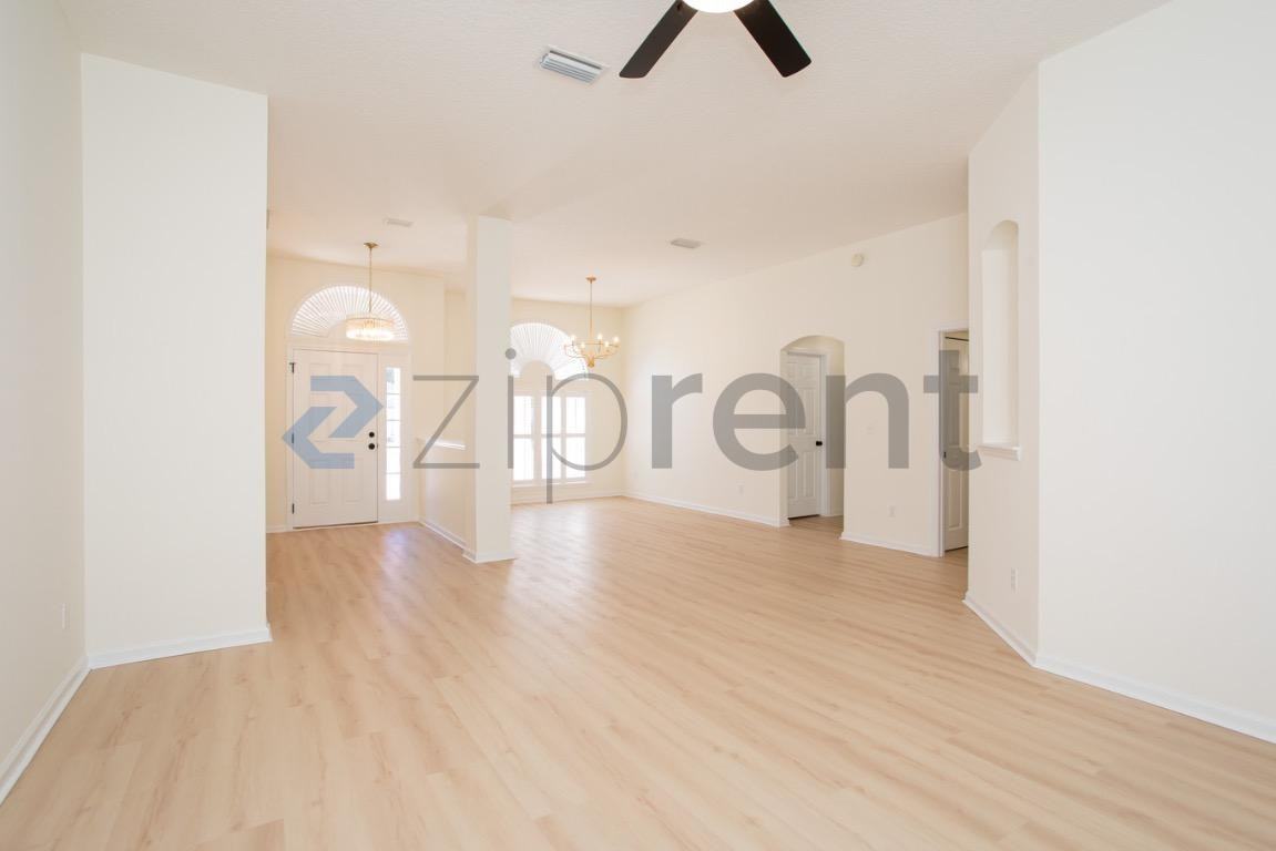 10721 Long Cove Ct - Photo 6 of 42