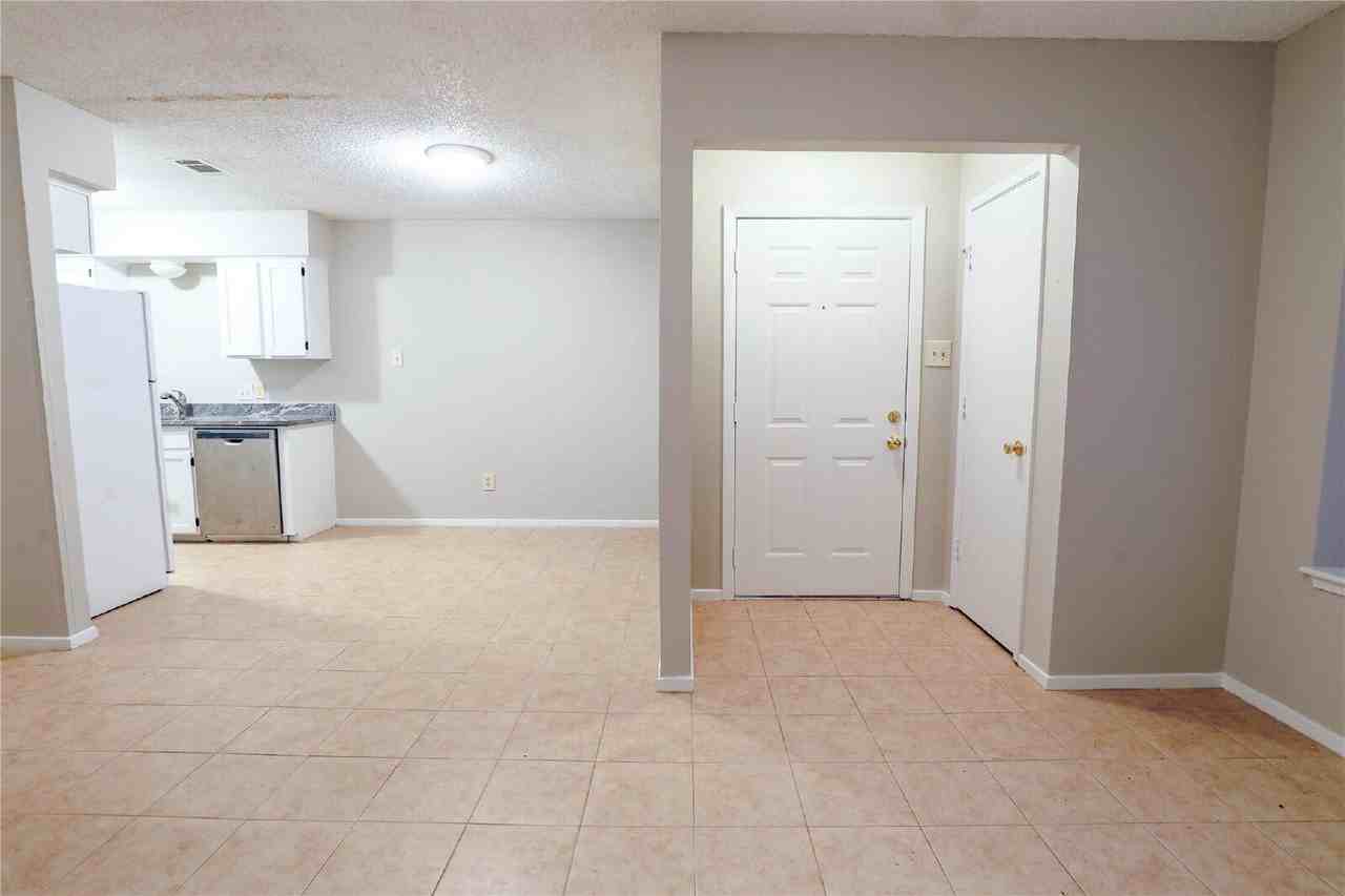 503 Crowley Rd - Photo 2 of 14
