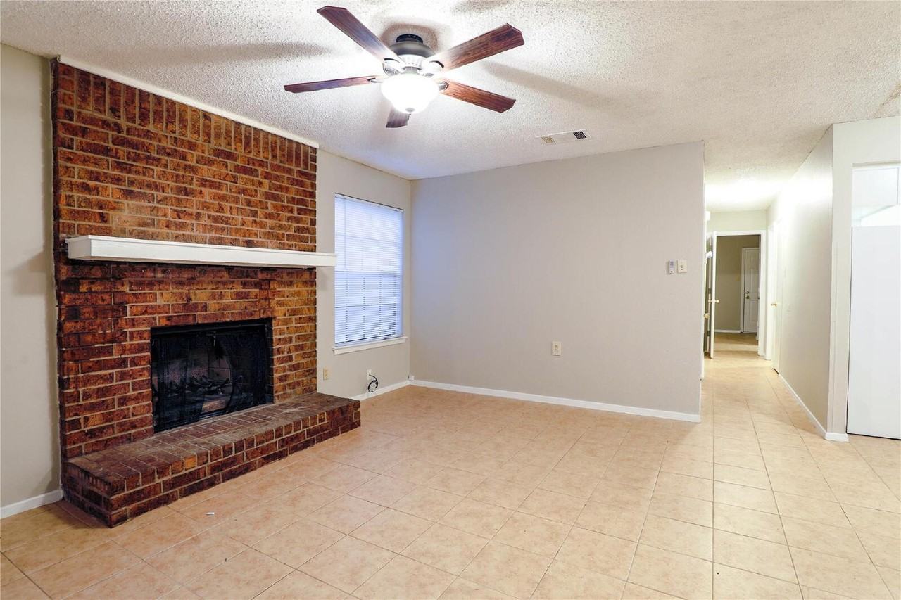 503 Crowley Rd - Photo 3 of 14
