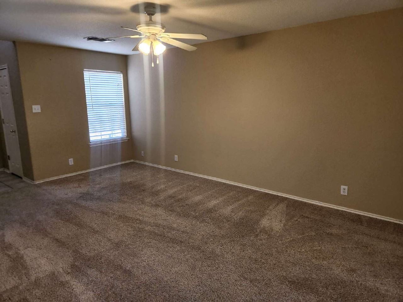 5519 Tomas Cir - Photo 4 of 17