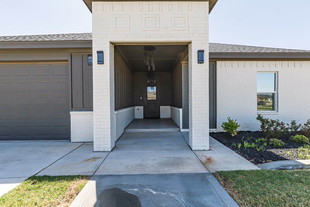 5825 Grinnell St - Photo 2 of 42