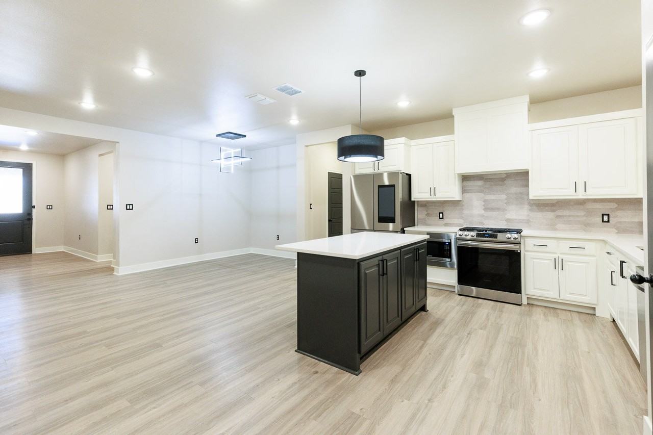 5825 Grinnell St - Photo 7 of 42