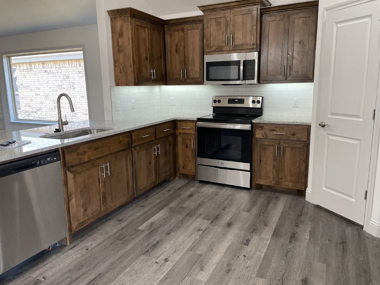 7219 23rd St - Photo 3 of 12