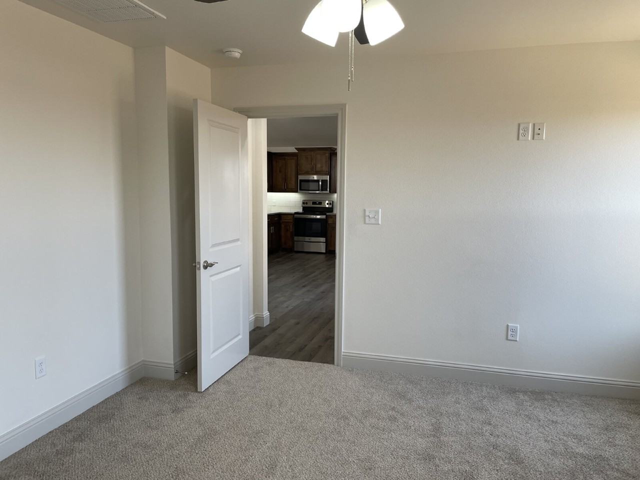 7219 23rd St - Photo 5 of 12