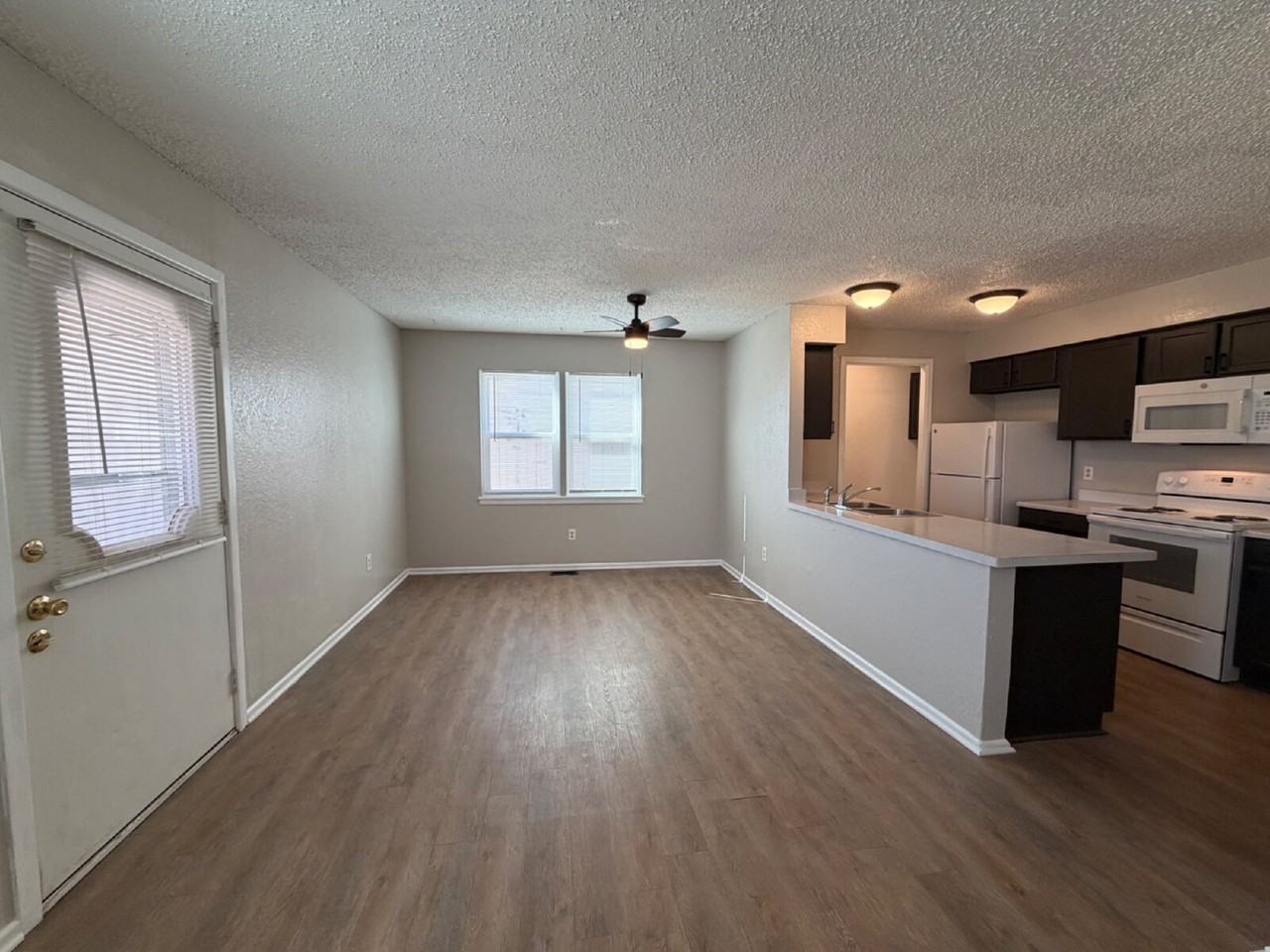 9604 Elgin Ave - Photo 3 of 13