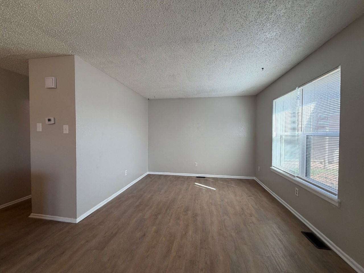 9604 Elgin Ave - Photo 2 of 13