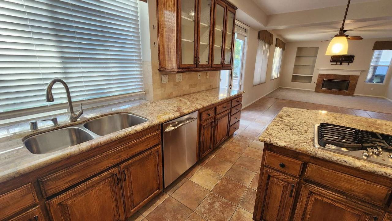 2295 Orchard View Ln - Photo 6 of 50