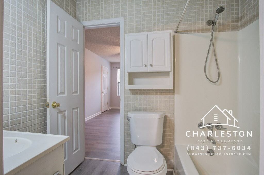 6280 Lucille Dr Apt D - Photo 3 of 23