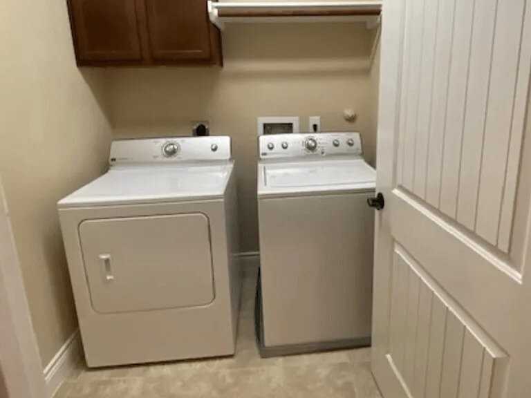 1306 Dian St - Photo 6 of 15