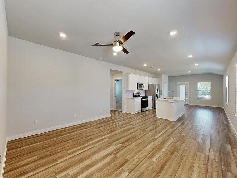 951 Lady Bird Ln - Photo 4 of 19