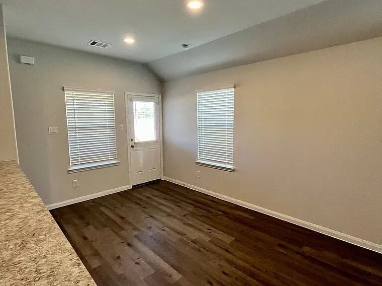 973 Rice Dr - Photo 2 of 14