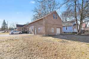 featured image of 906 E Pine St Apt 3 #Apt 3