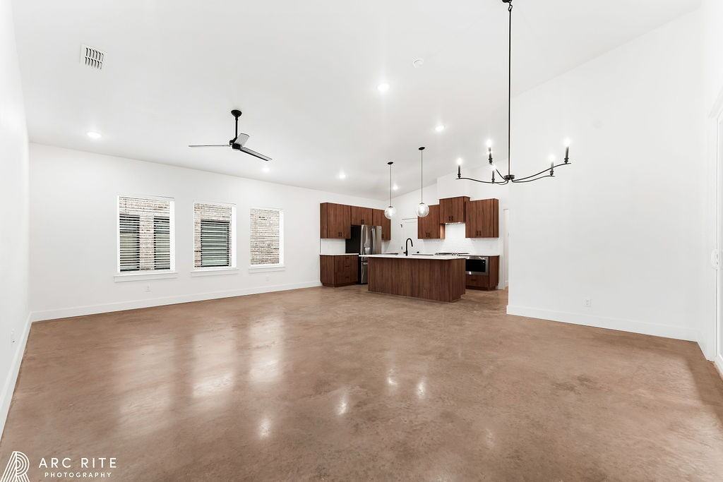 4529 22nd Pl - Photo 3 of 27