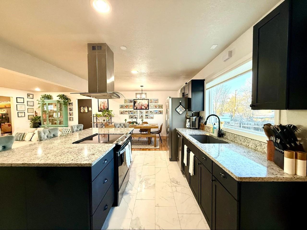 1513 Alexander Cir - Photo 4 of 38