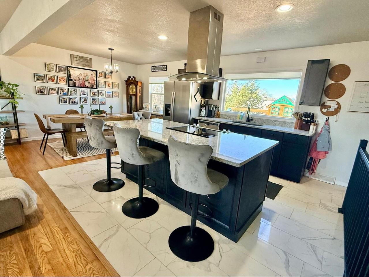 1513 Alexander Cir - Photo 5 of 38