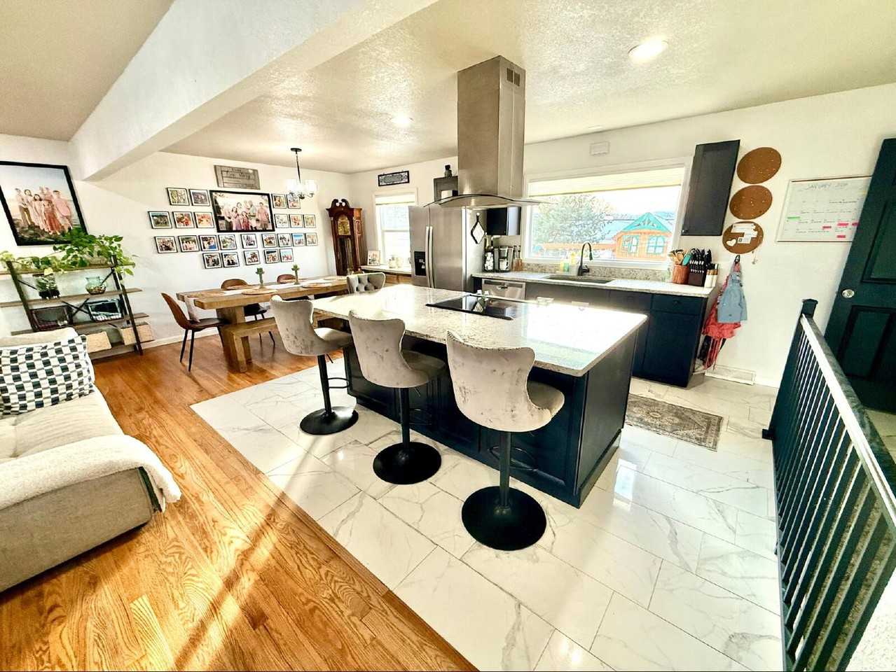 1513 Alexander Cir - Photo 6 of 38