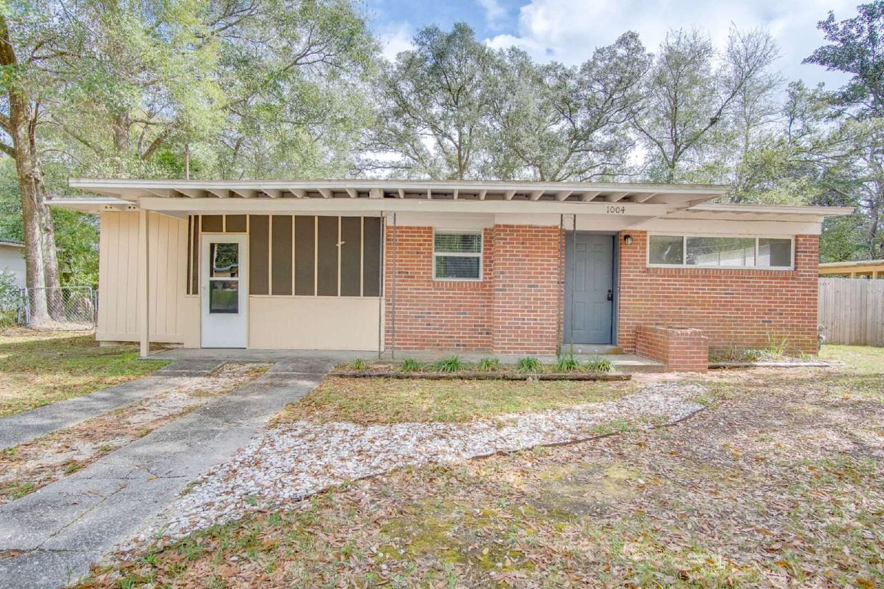 1004 Kearny Dr - Photo 2 of 25