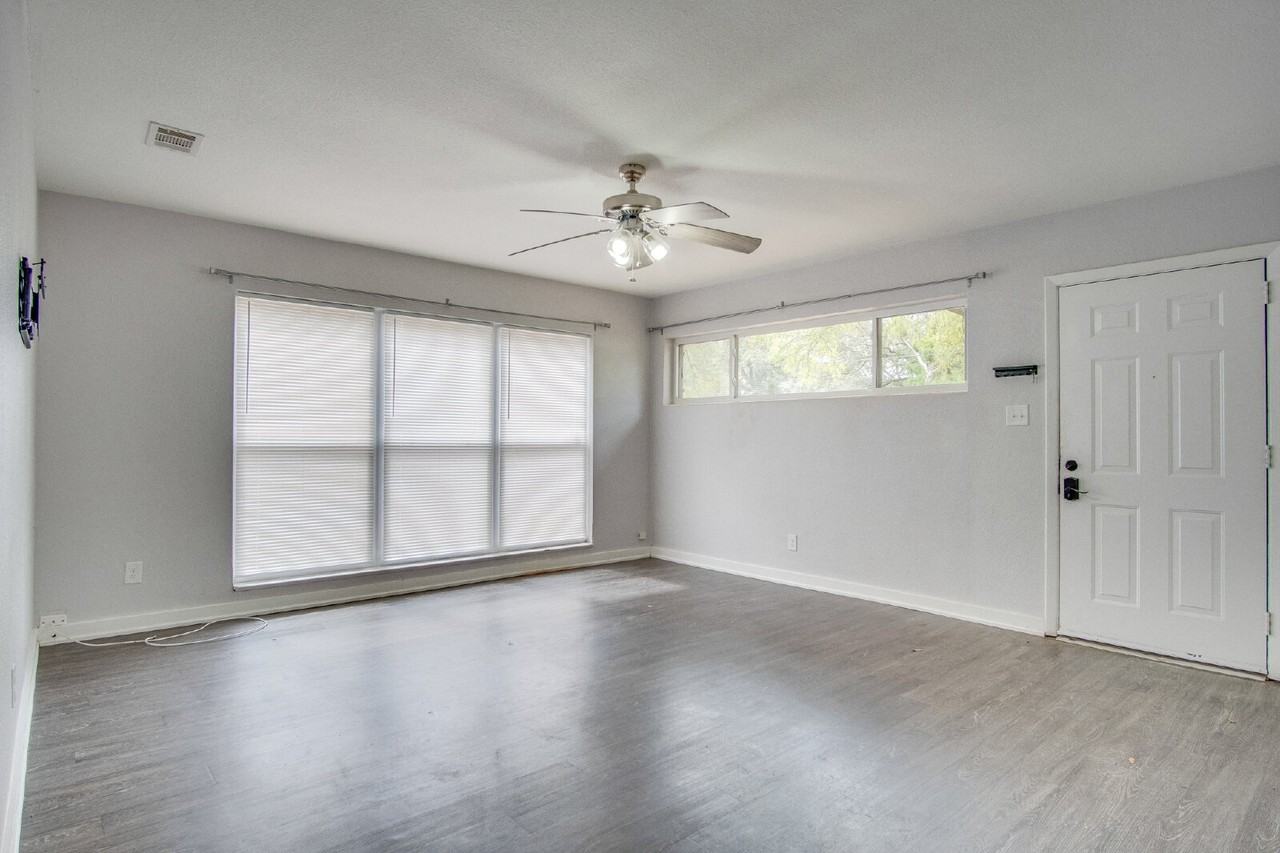 1004 Kearny Dr - Photo 3 of 25