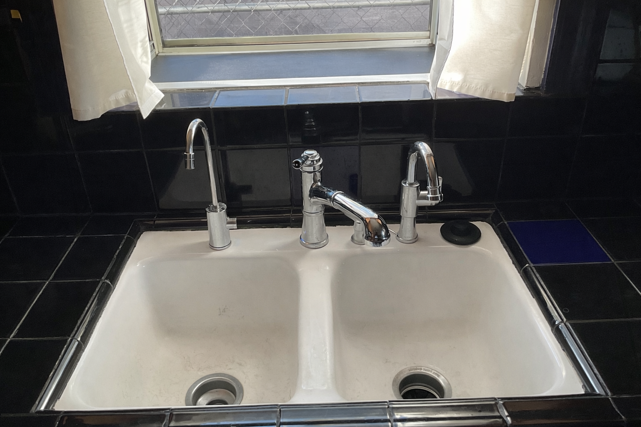 1255 Sunset Ave - Photo 7 of 22