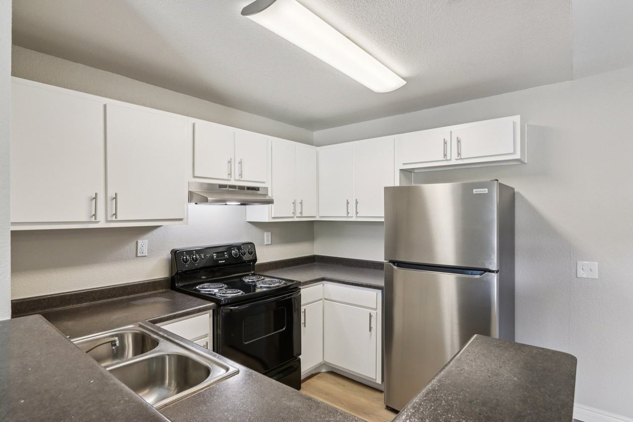 Waterstone at Murrieta - Photo 3 of 24