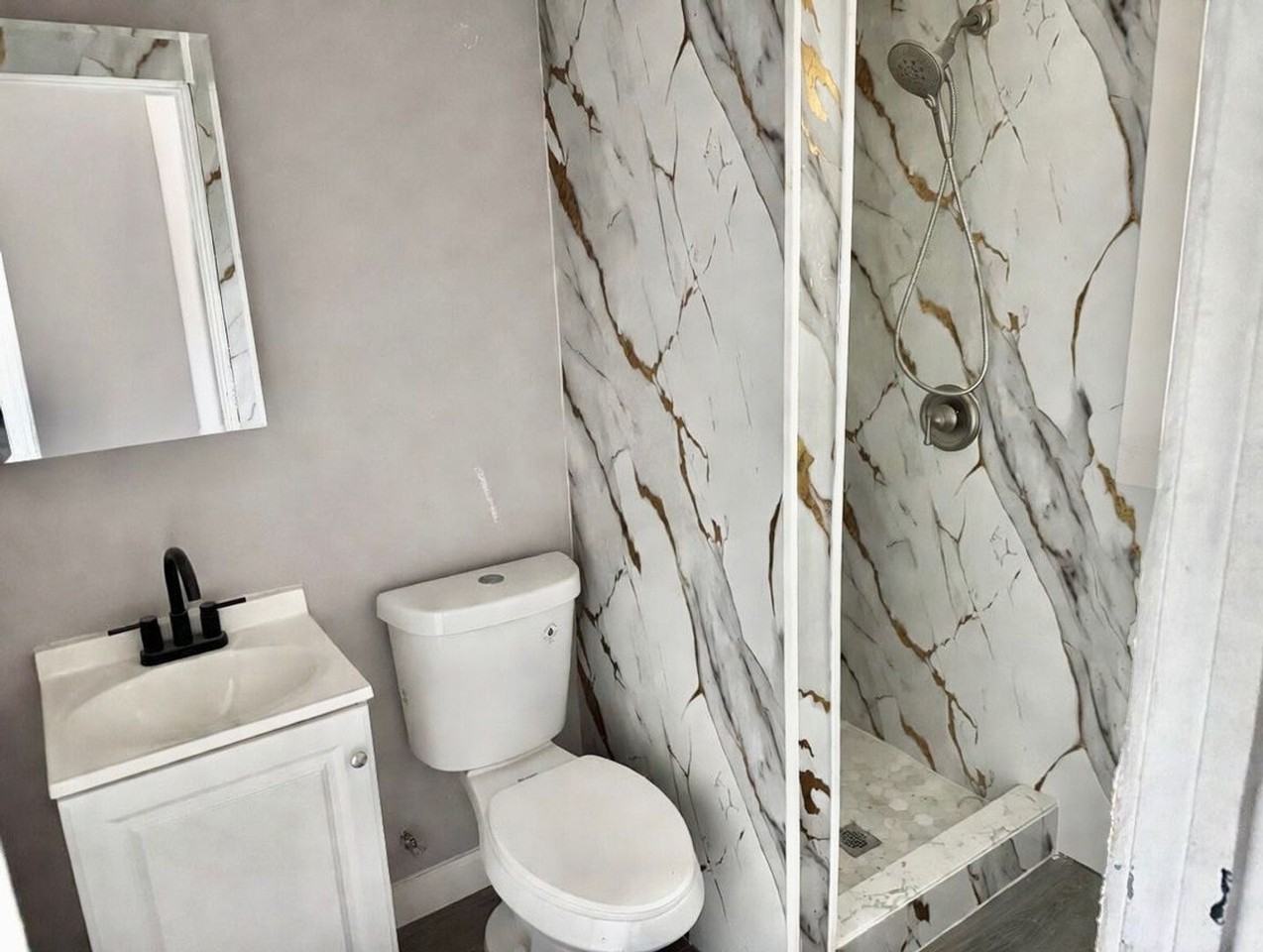 907 10th Ave - Photo 5 of 7