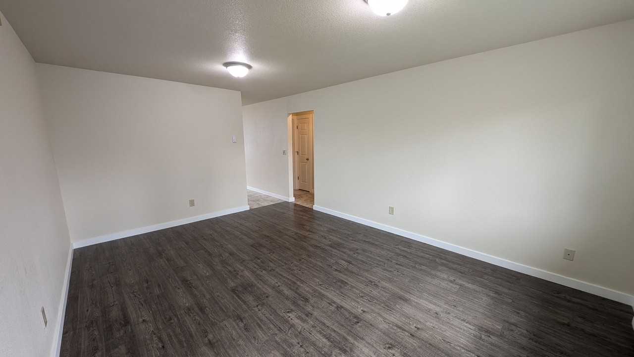 1630 Filbert St - Photo 2 of 15