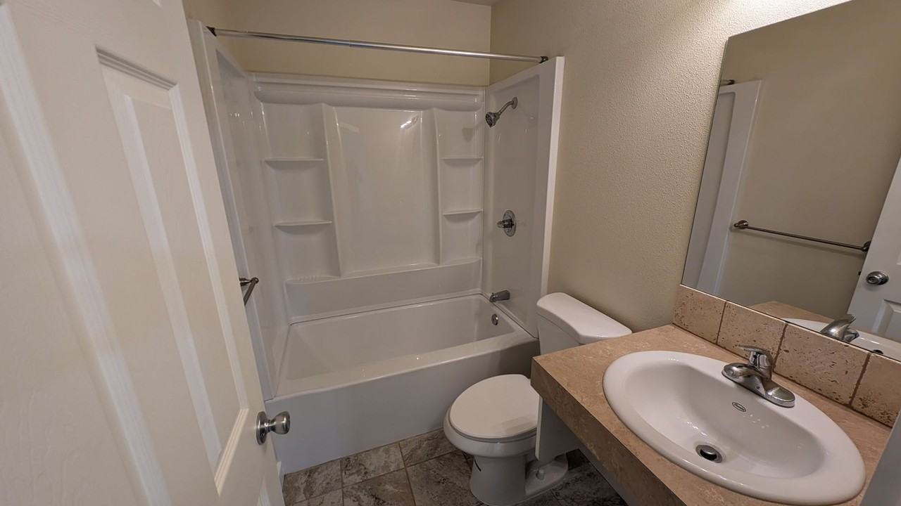 1630 Filbert St - Photo 7 of 15