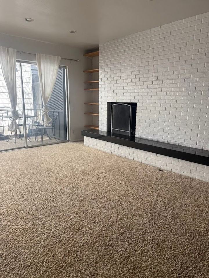 2704 San Pedro St #14 - Photo 6 of 19