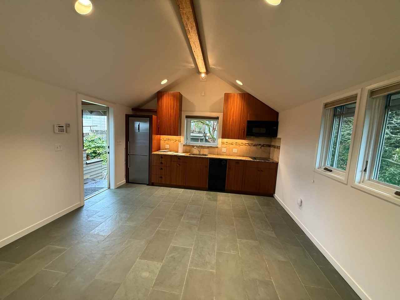 3115 3115 14th Ave S -Guest Cottage - Photo 2 of 15