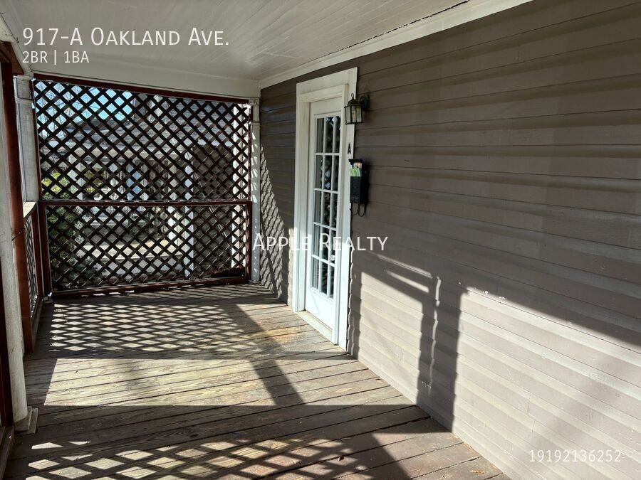 917A Oakland Ave - Photo 3 of 11