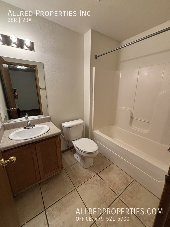 307 E Asher Ct - Photo 7 of 10