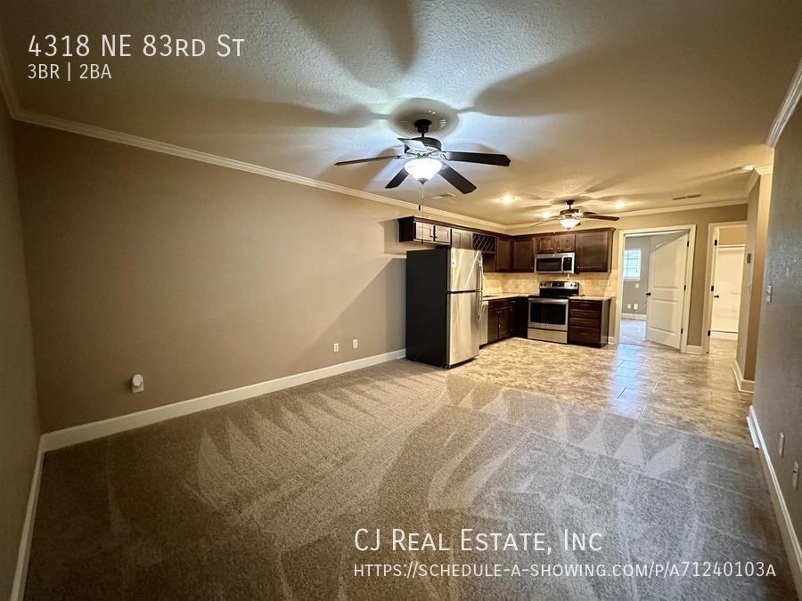 4318 Ne 83rd St - Photo 2 of 12