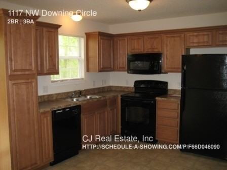 1117 Nw Downing Cir - Photo 2 of 5