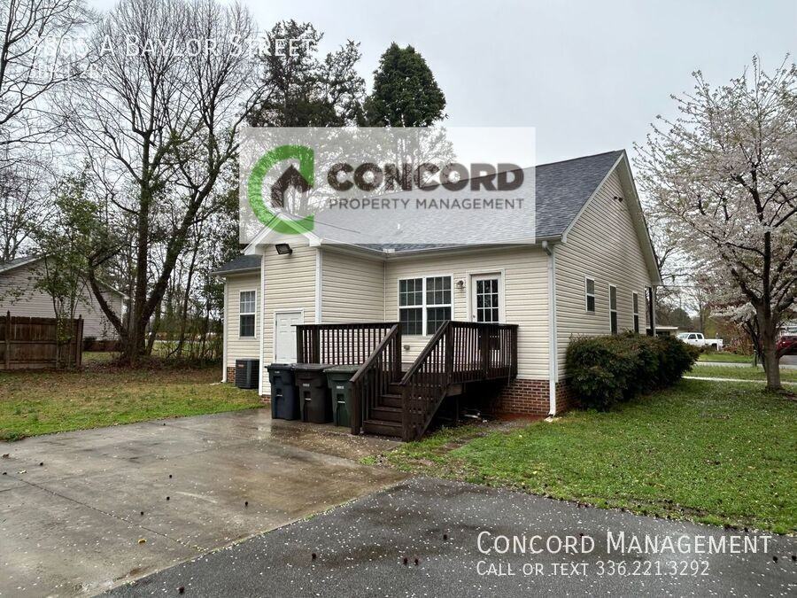 3805A Baylor St - Photo 2 of 20