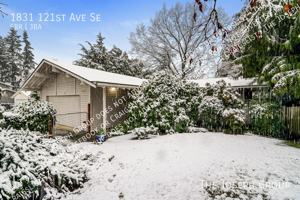 featured image of 1831 121st Ave Se