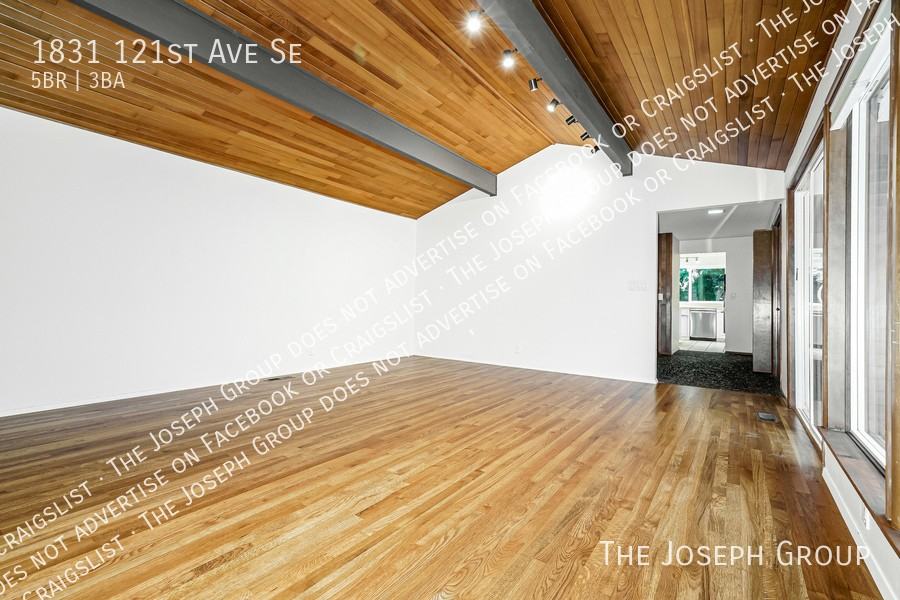 1831 121st Ave Se - Photo 4 of 32