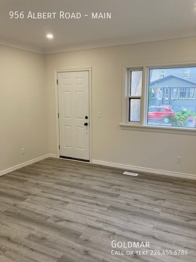 956 Albert Rd #MAIN - Photo 4 of 14